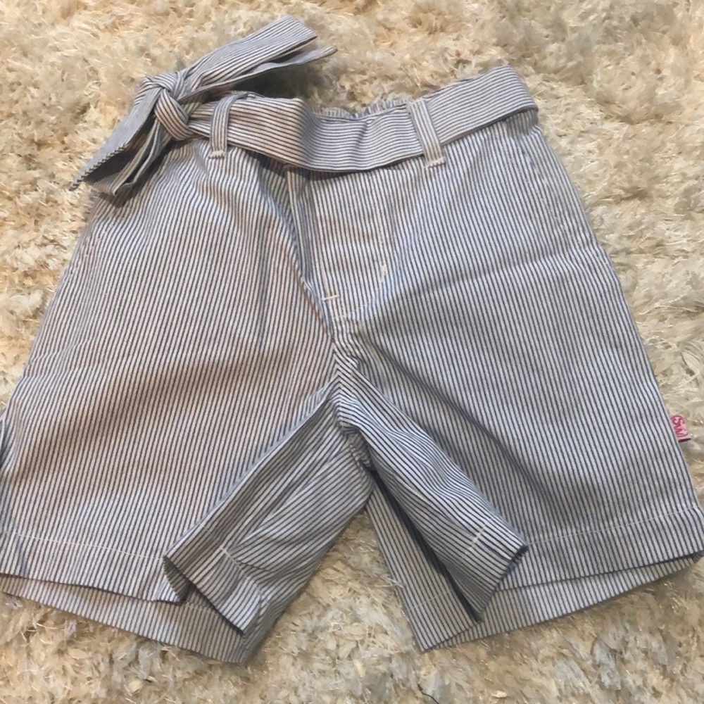 Girls seersucker short